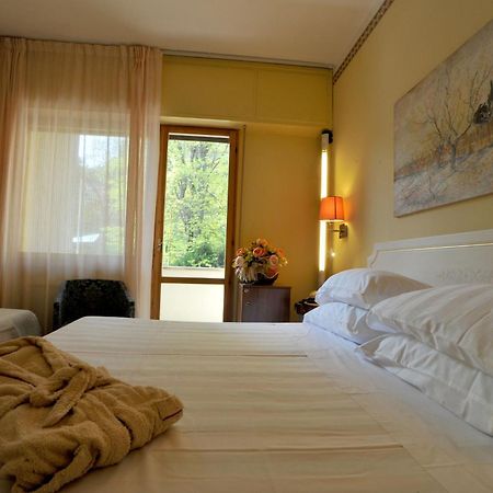 Hotel Ferrari Salsomaggiore Terme Exteriör bild