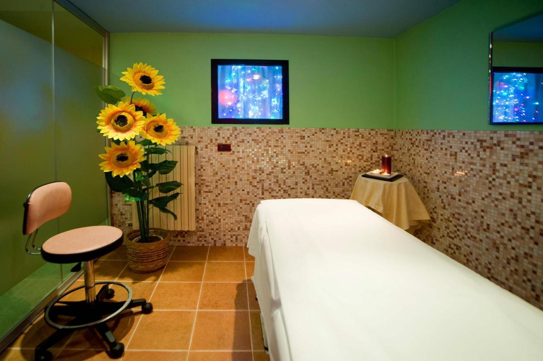 Hotel Ferrari Salsomaggiore Terme Exteriör bild