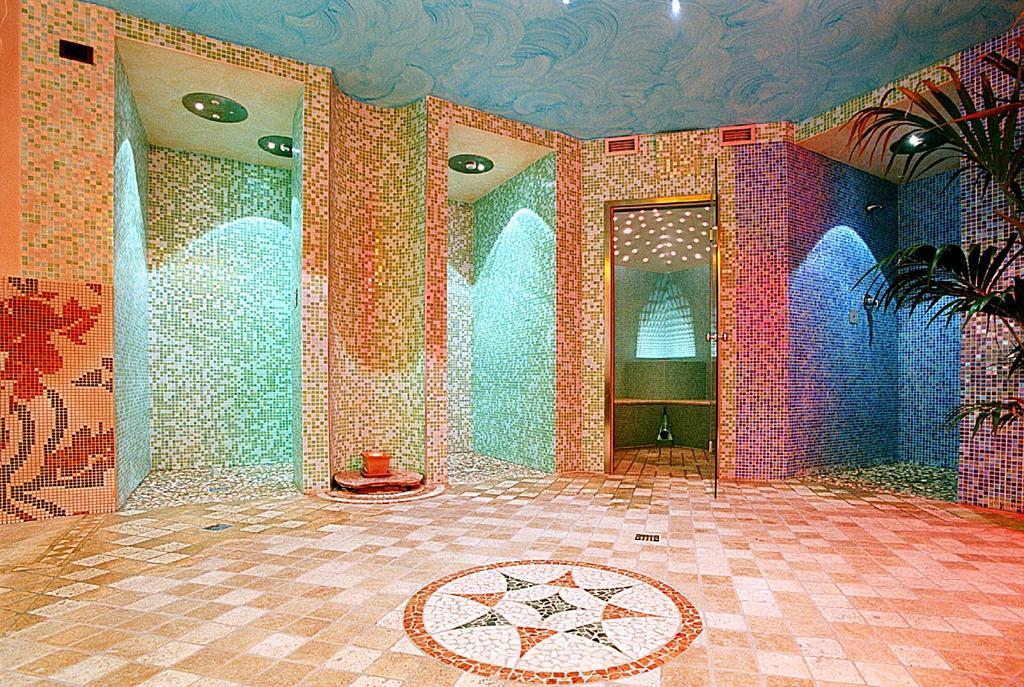 Hotel Ferrari Salsomaggiore Terme Exteriör bild