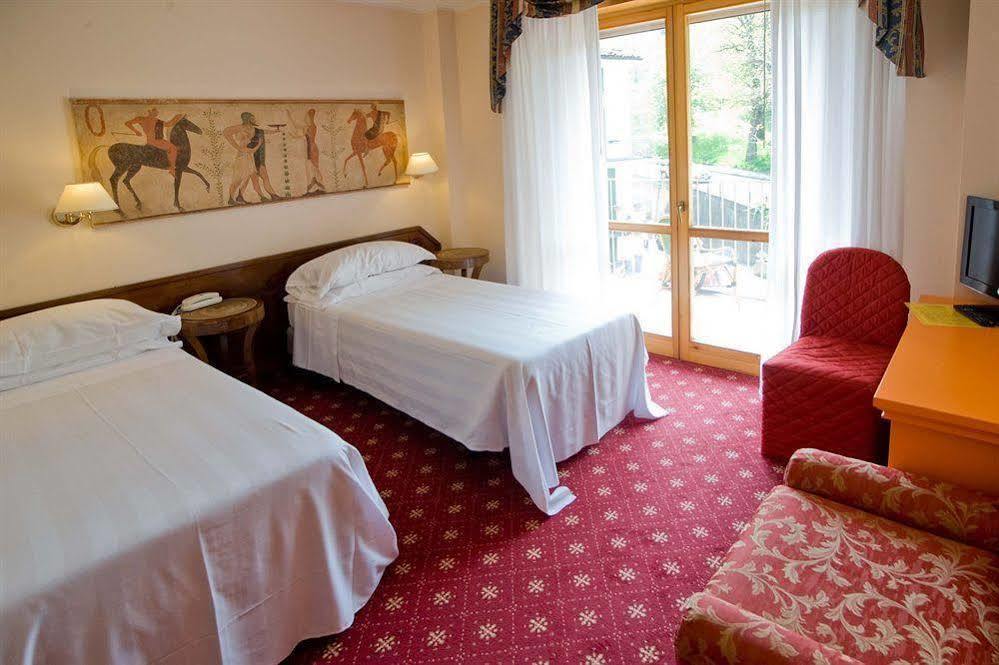 Hotel Ferrari Salsomaggiore Terme Exteriör bild